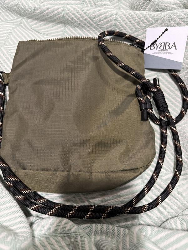 Review Thumbnail Image 1 247525895