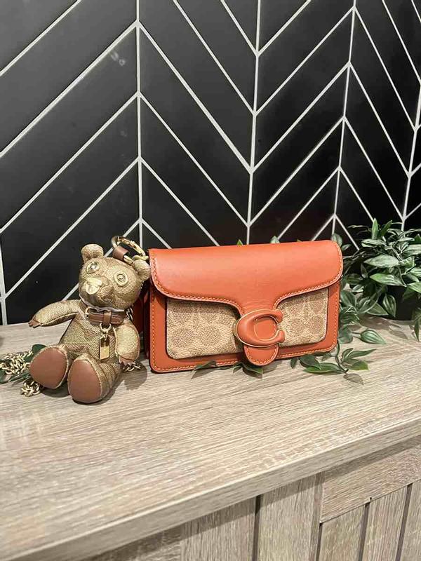 Review Thumbnail Image 0 229673611