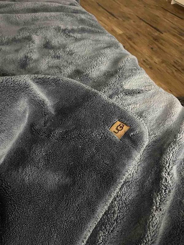 Bliss Fuzzy Throw