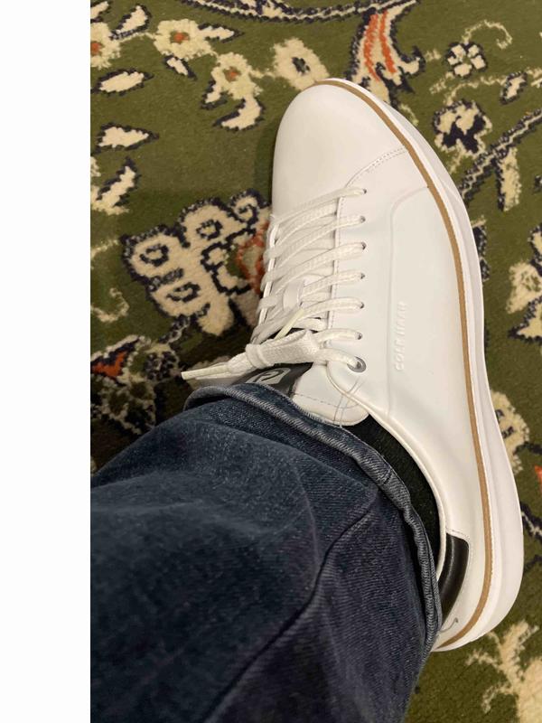 great Looking classic tennis shoe