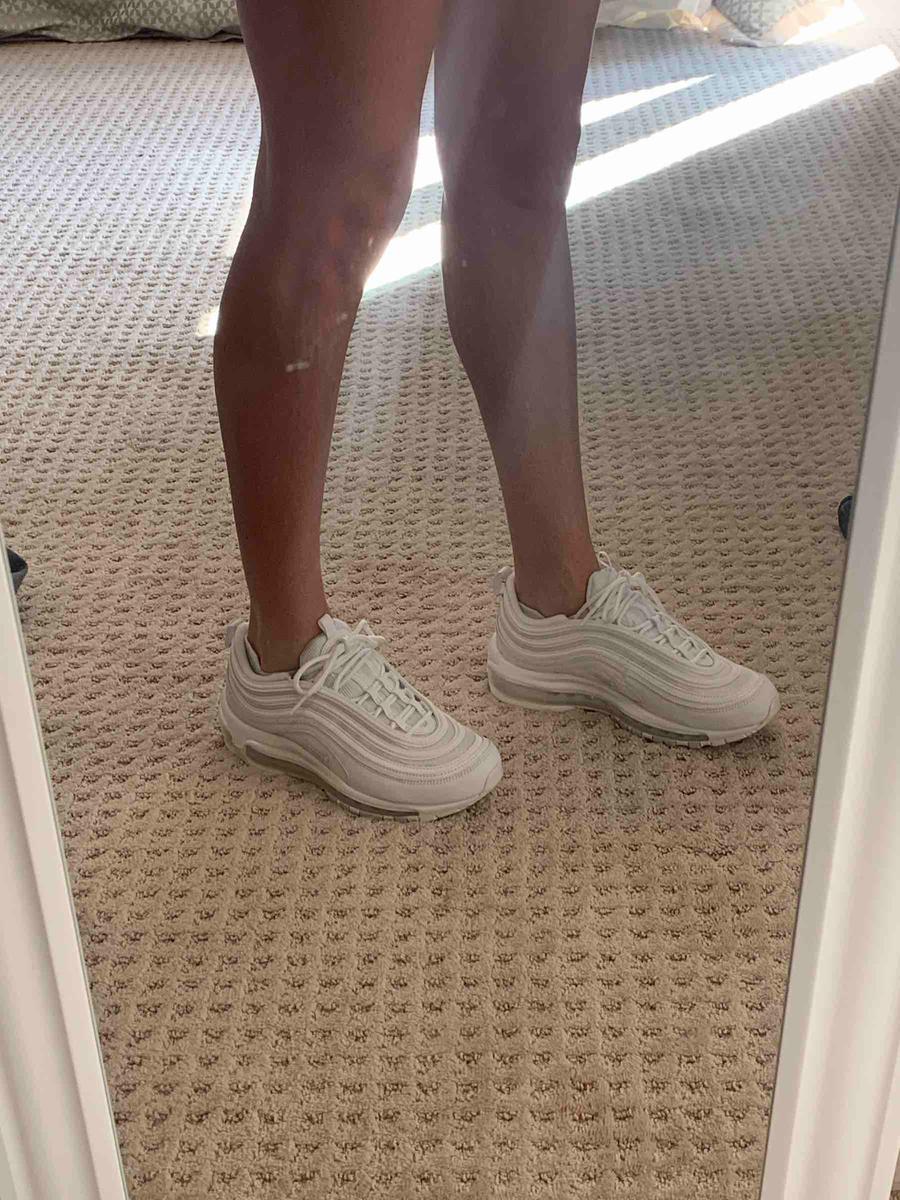 Review Thumbnail Image 1 198529778