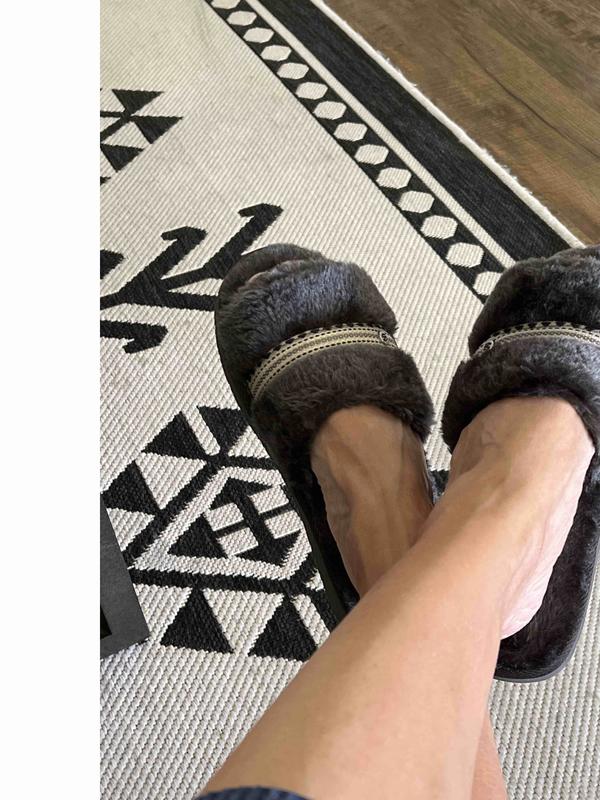 Review Thumbnail Image 0 230459200