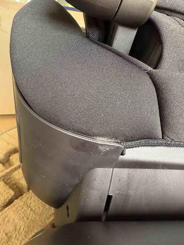 Customer photo for "Mold Spore, screws and frayed tether"
