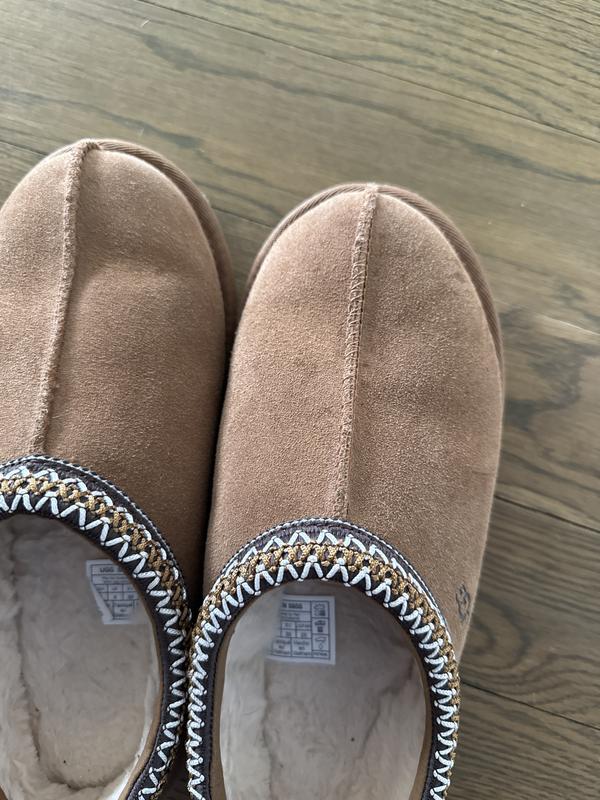 Customer photo for "Sold me used shoes that are damaged"