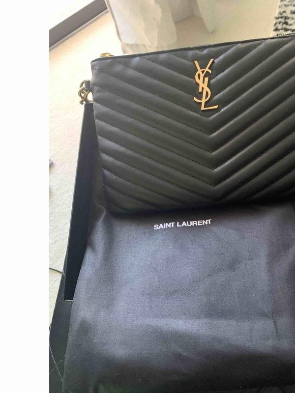 Customer photo for "Beautiful Bag, Roomy and Stylish"