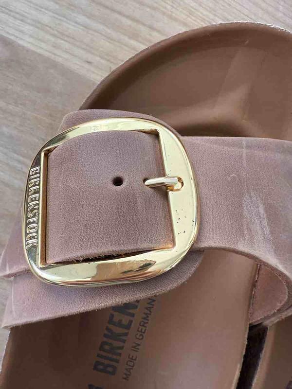 Customer photo for "Cute and comfortable but arrived damaged"