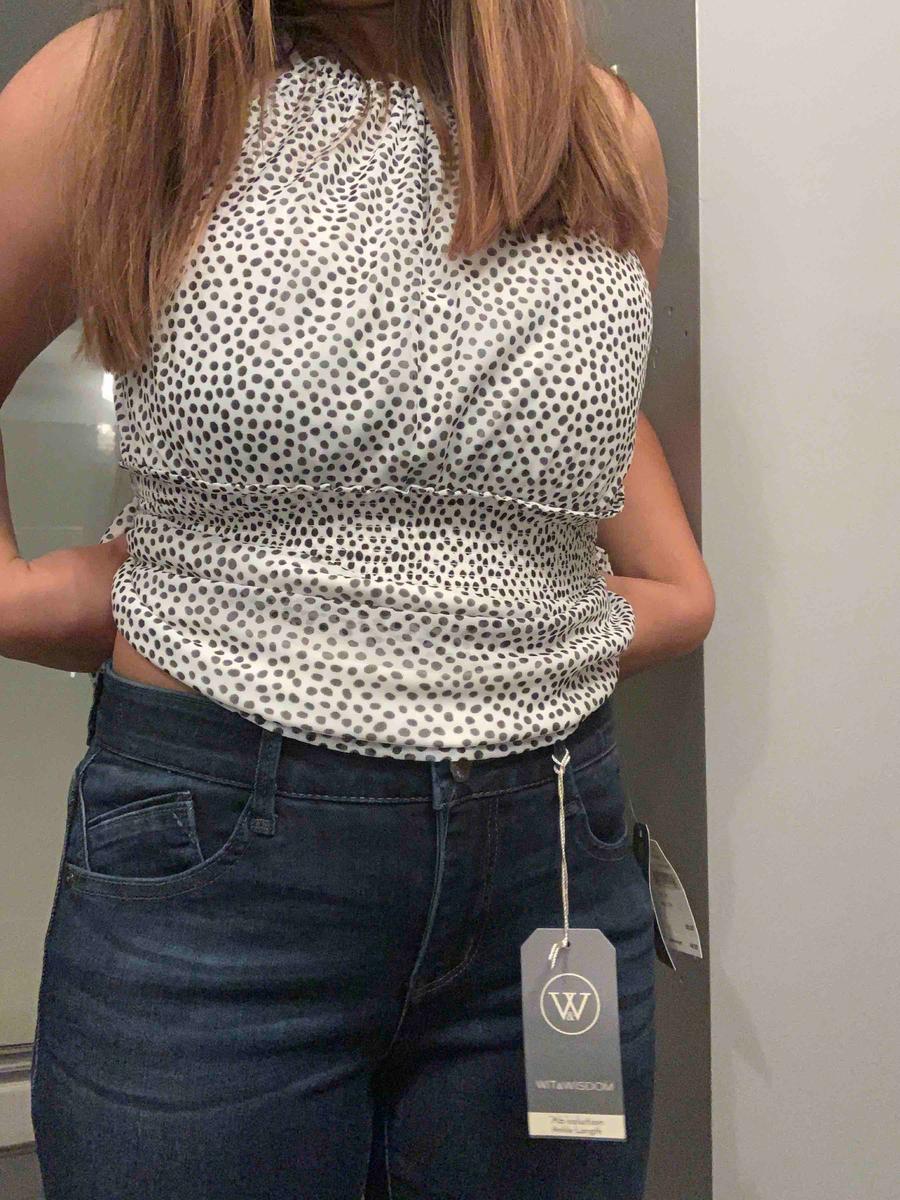 Customer photo for "super stretchy"