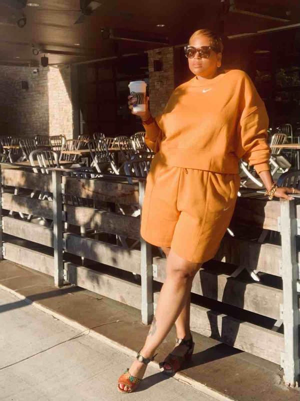 Review Thumbnail Image 0 219484015