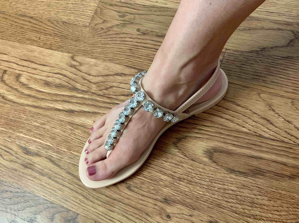 Review Thumbnail Image 0 208575769