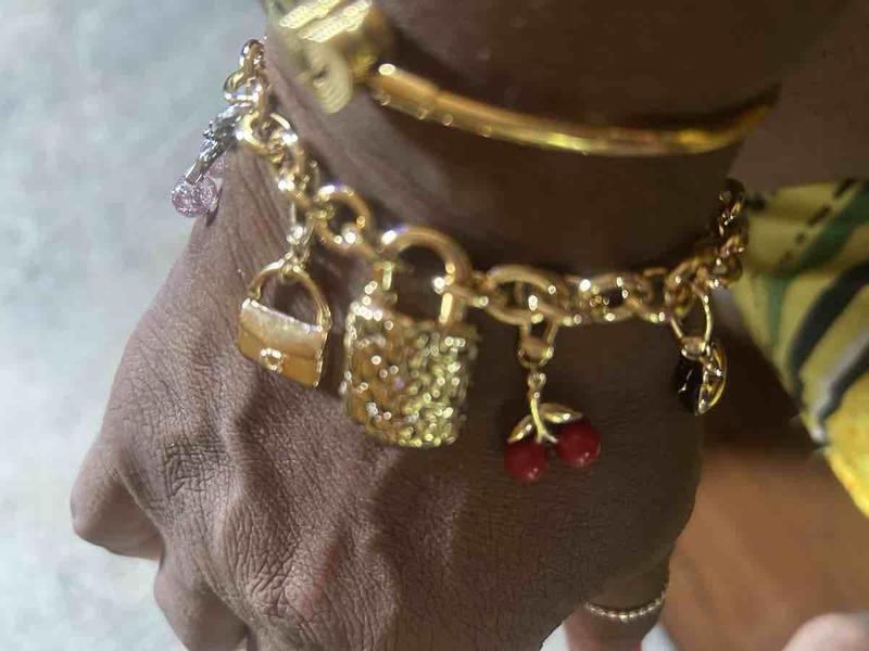 Review Thumbnail Image 1 242658026