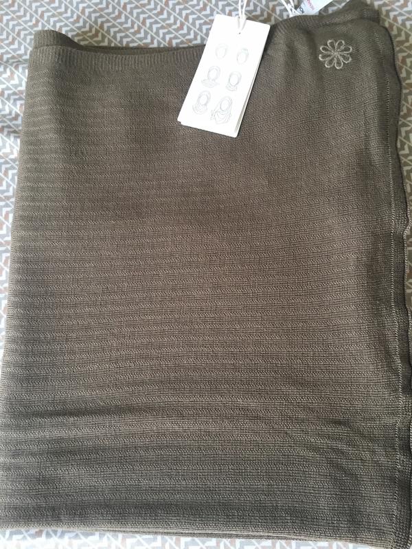 Review Thumbnail Image 0 215878454