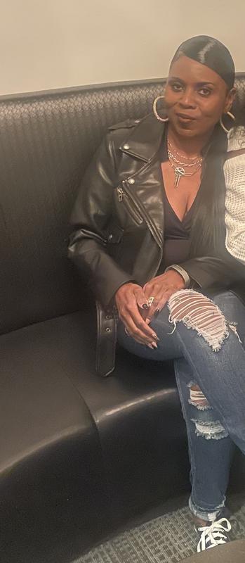 Review Thumbnail Image 0 220986858