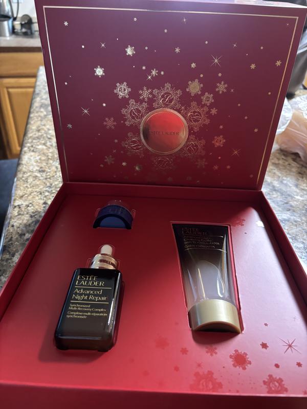 Customer photo for "Estee Lauder works great!"