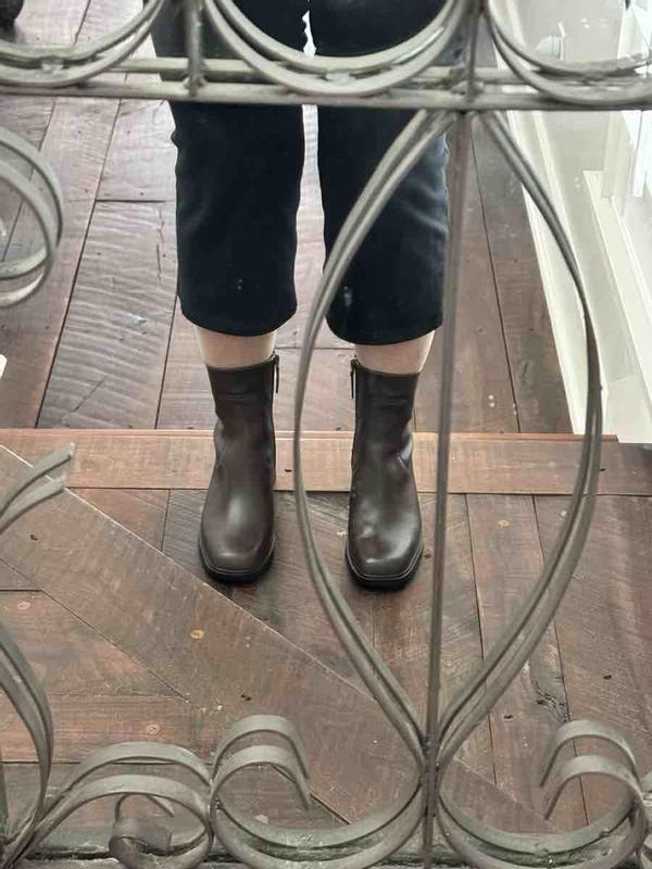 Customer photo for "Uncomfortable"