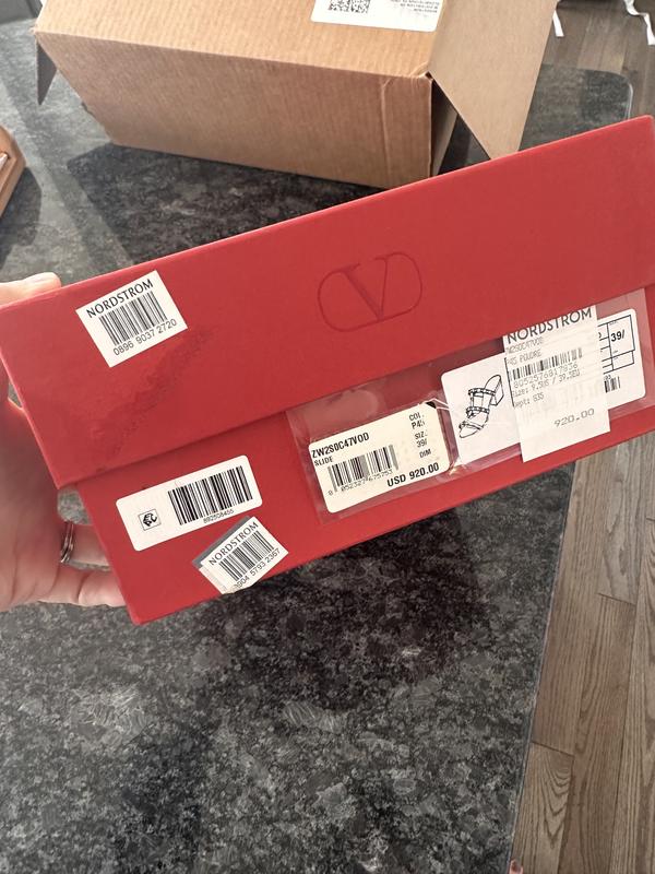 Customer photo for "Used shoes"