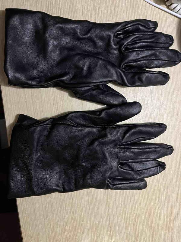 Customer photo for "poor quality. Ripped after 4 days of wear."