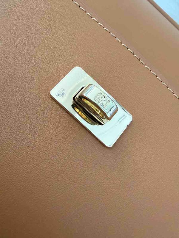 Review Thumbnail Image 0 249044011