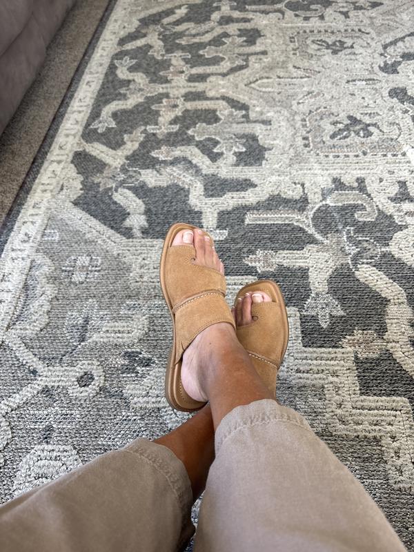 Review Thumbnail Image 0 247835320