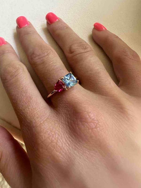 Review Thumbnail Image 0 225775614