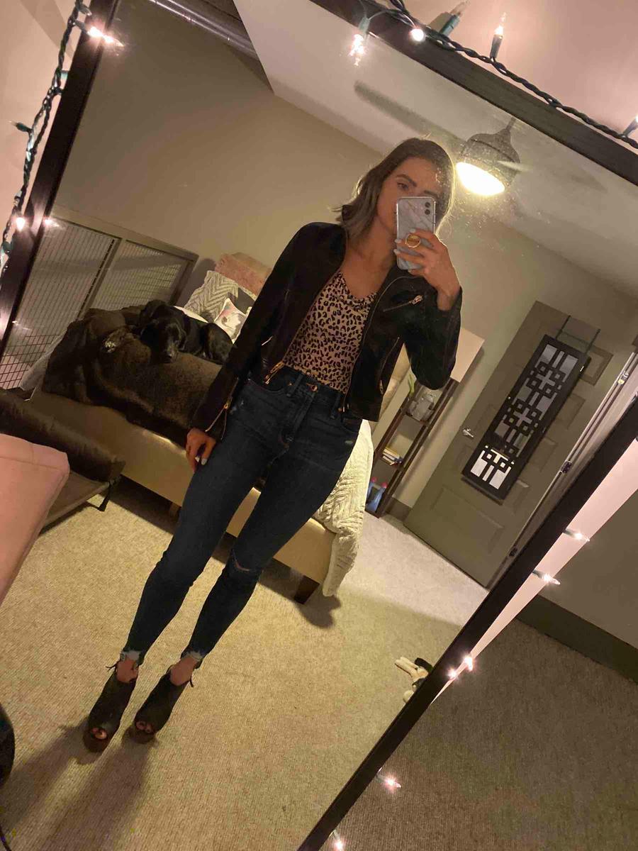 Customer photo for "don’t hesitate, buy the jeans"