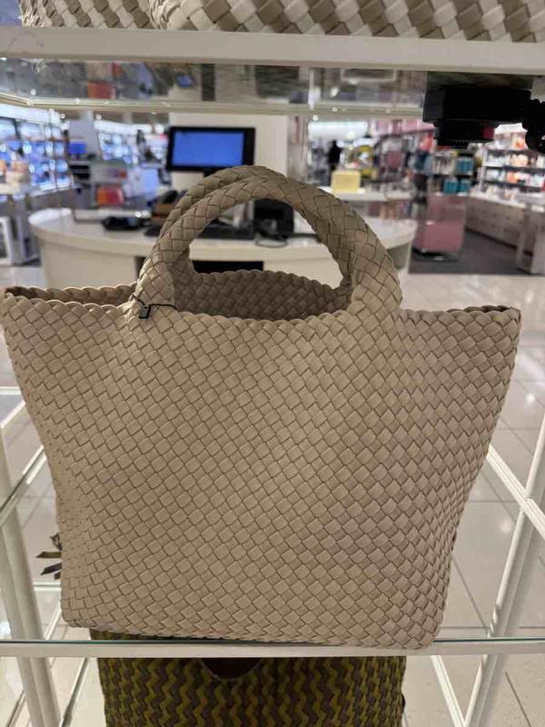 Customer photo for "perfect summer bag"