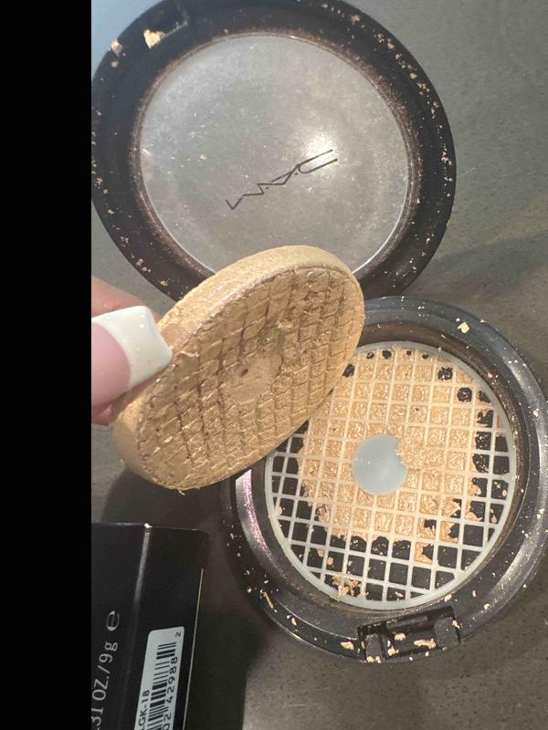 Customer photo for "arrived broken"