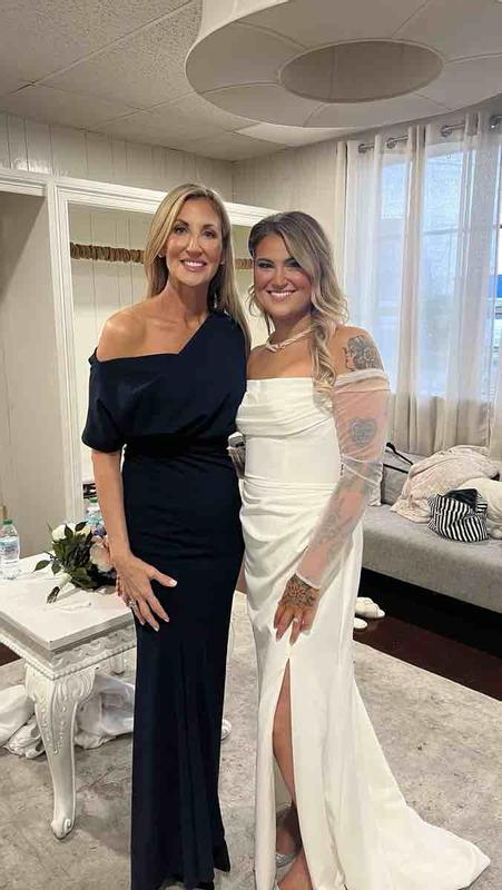 Customer photo for "Gorgeous Dress! Perfect for Mother of the Bride"