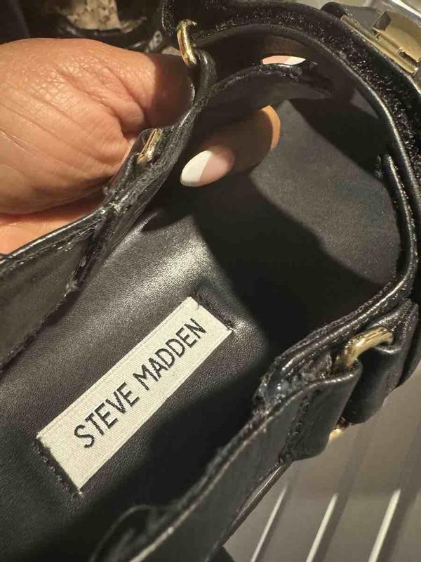 Customer photo for "Arrived damaged, poorly glued together"