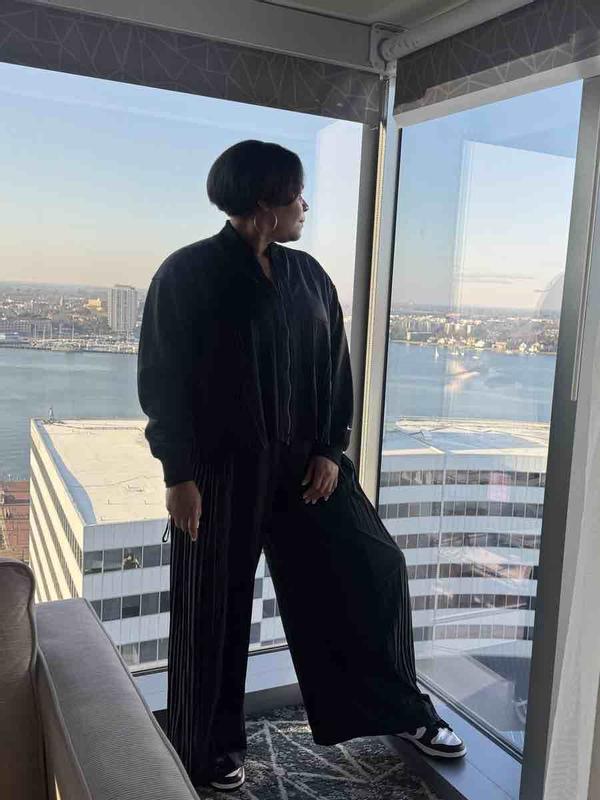 Review Thumbnail Image 0 247302051