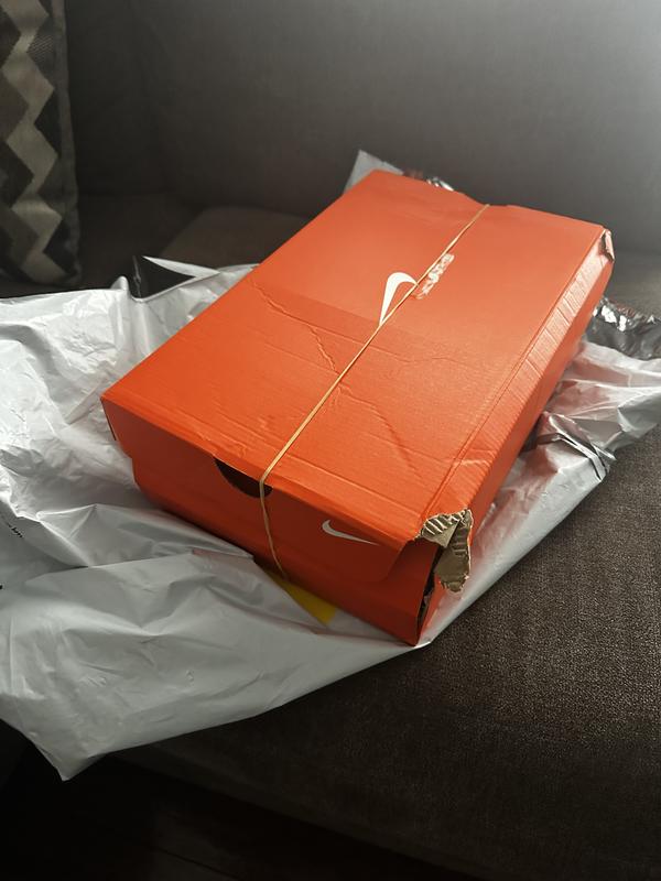 Customer photo for "Nike metcon 5"