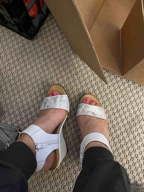 Review Thumbnail Image 0 217883718