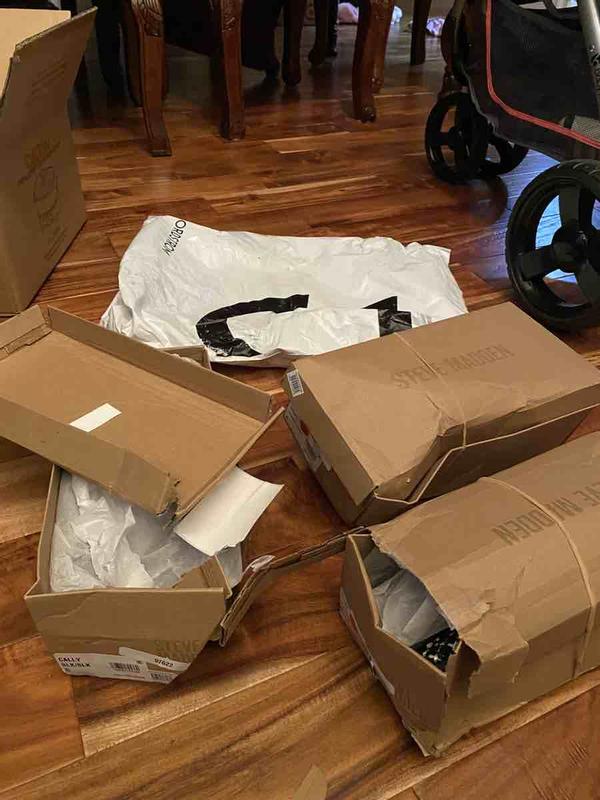 Customer photo for "Very Disappointed with Nordstrom Packaging"