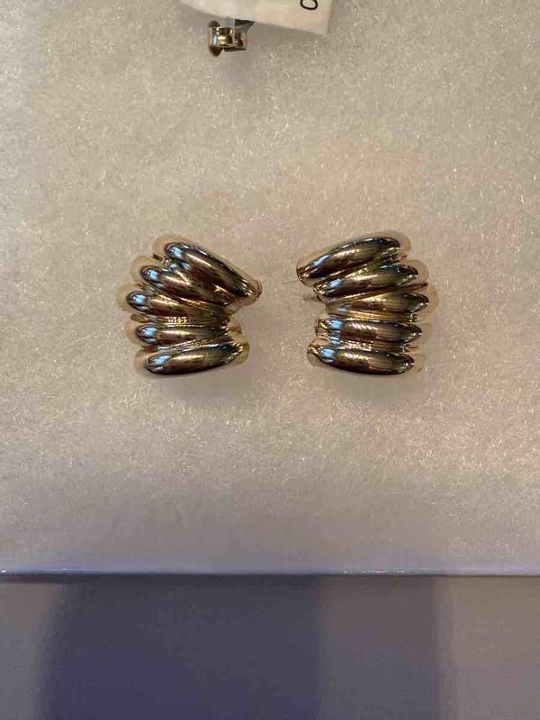 Review Thumbnail Image 0 247975978