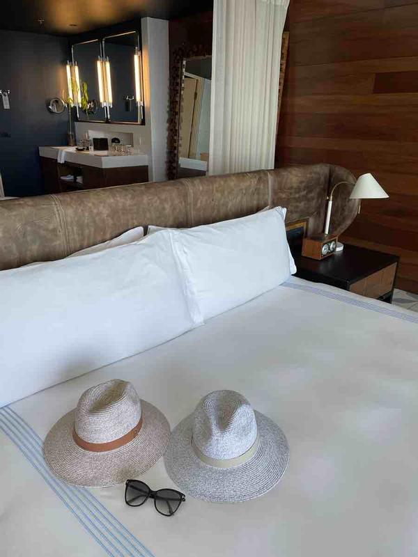 Review Thumbnail Image 0 215752143