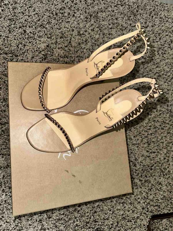 Customer photo for "Disappointed Loub collector"