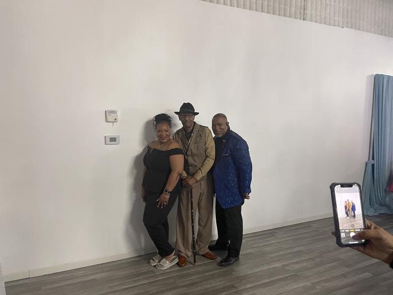 Review Thumbnail Image 0 238909540