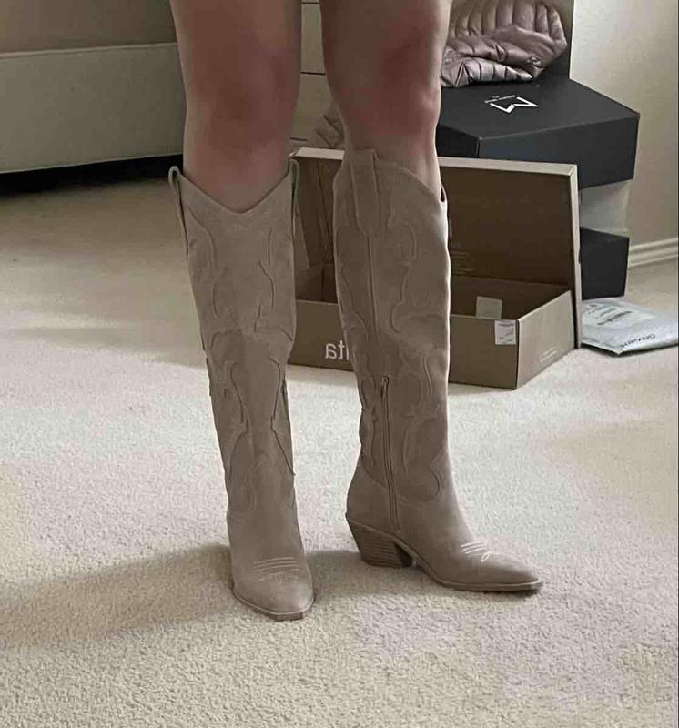 Pretty boots