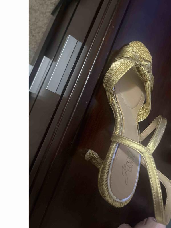 Review Thumbnail Image 0 236409771