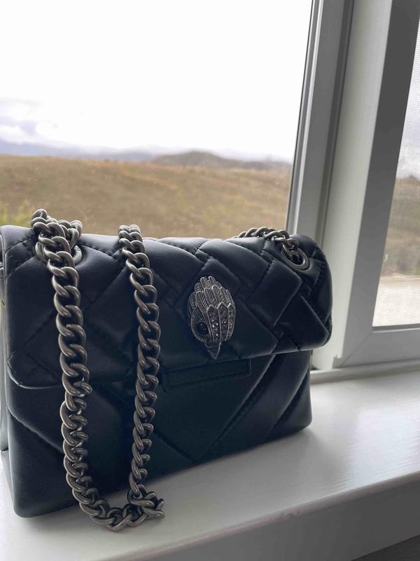 Customer photo for "heart eyes"