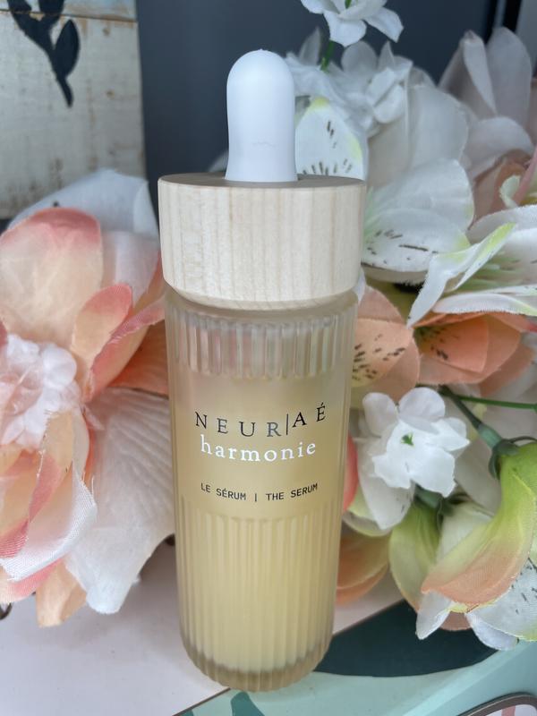 Customer photo for "A Wonderful & Relaxing Serum For Skin & Senses!"