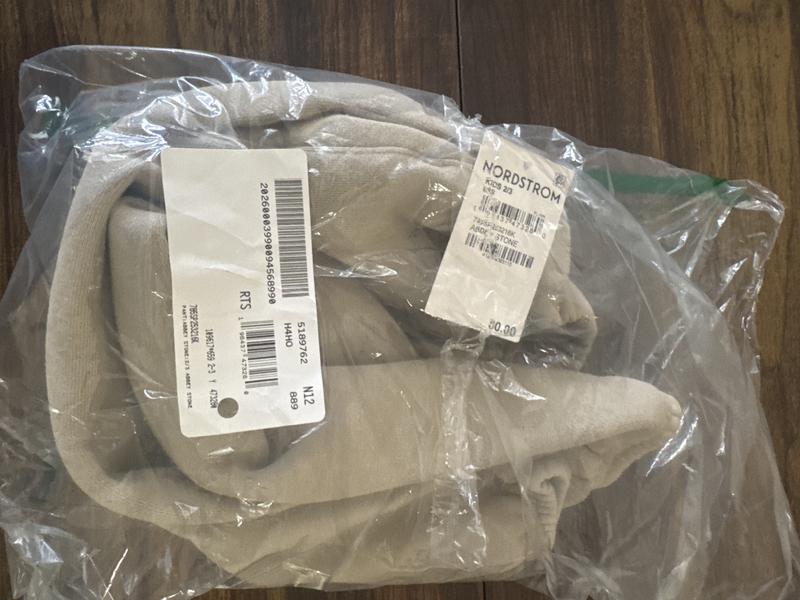 Review Thumbnail Image 0 247752458