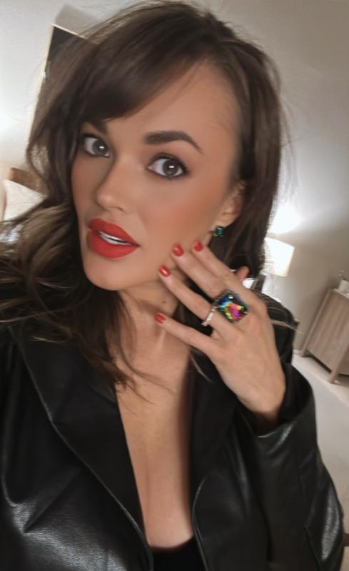 Review Thumbnail Image 0 238305552