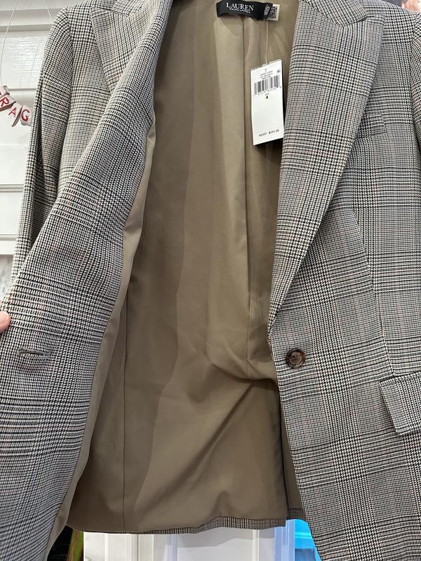 Review Thumbnail Image 0 240988892