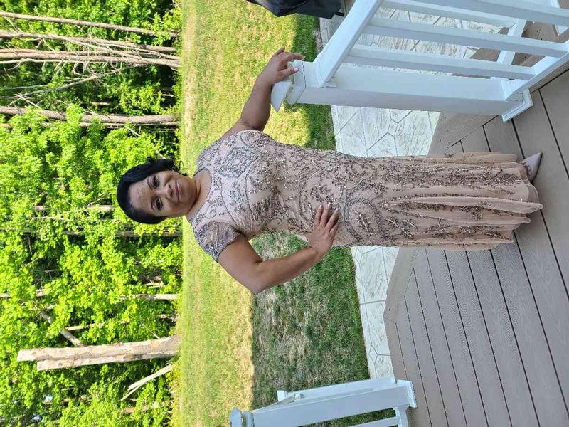 Review Thumbnail Image 0 218571134