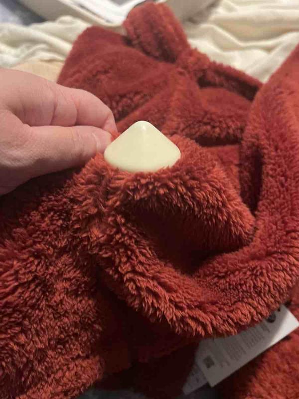 Customer photo for "Super soft and very happy with purchase except"