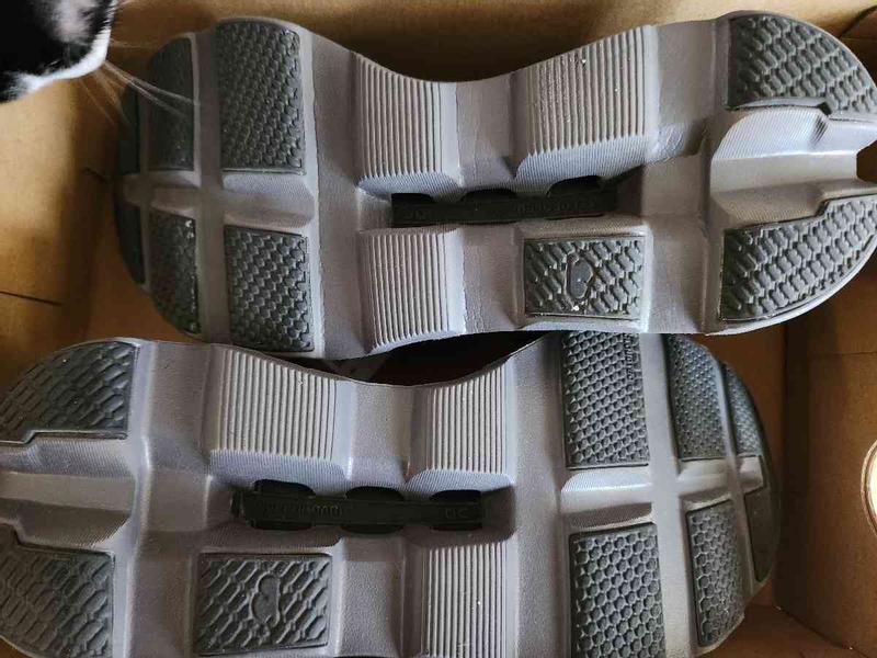 Customer photo for "They send me returned shoes"