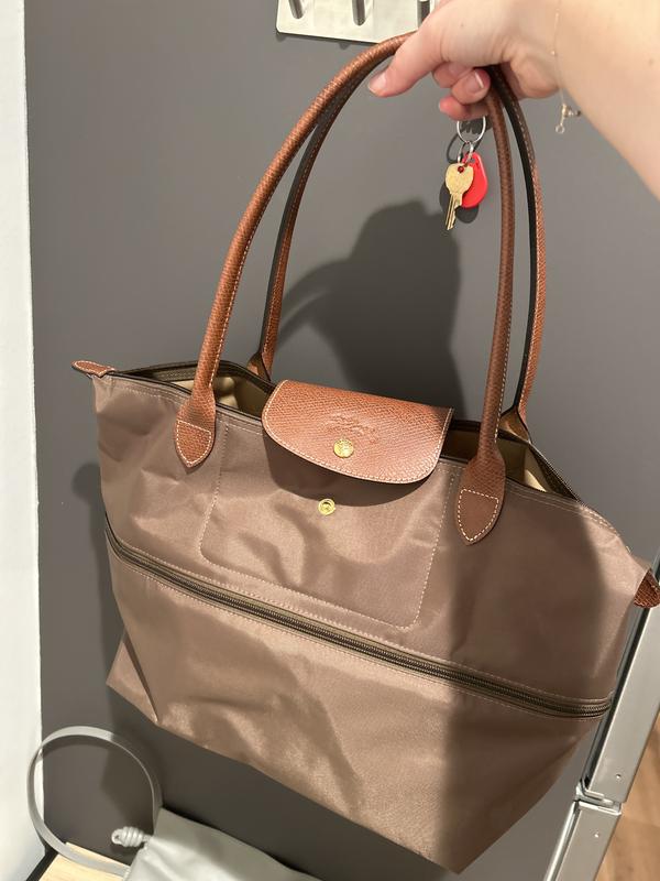 Great as a personal item on flights or a work bag