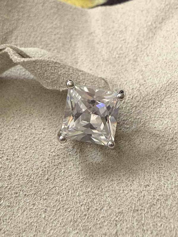 Review Thumbnail Image 0 250889693