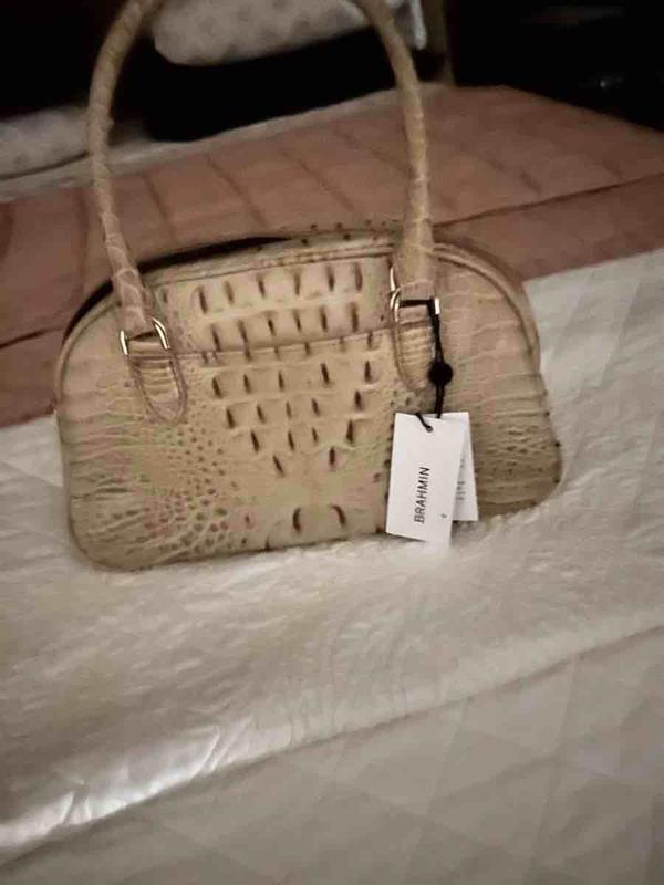 Customer photo for "smart looking bag"