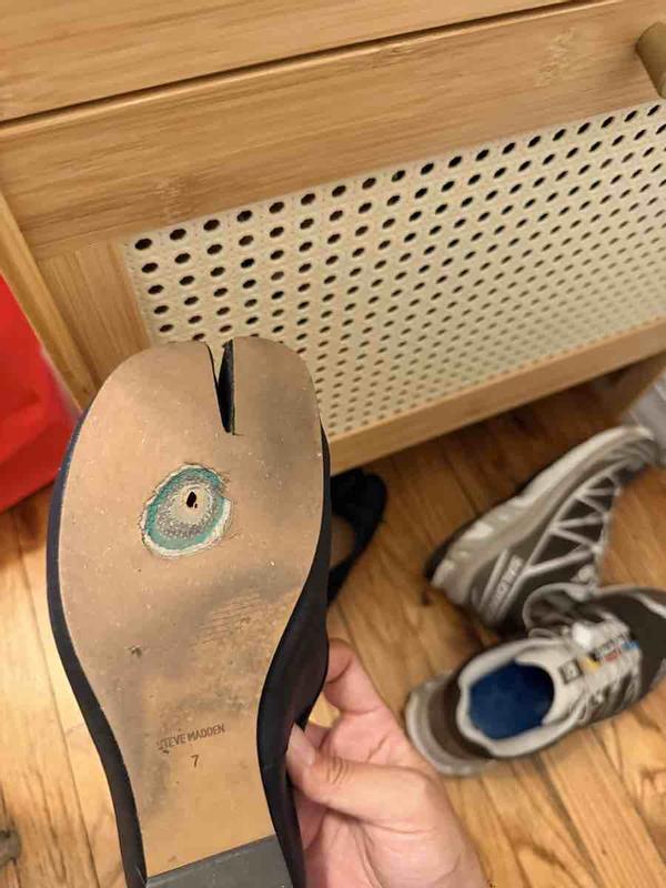 Customer photo for "comfy but extremely poor quality"